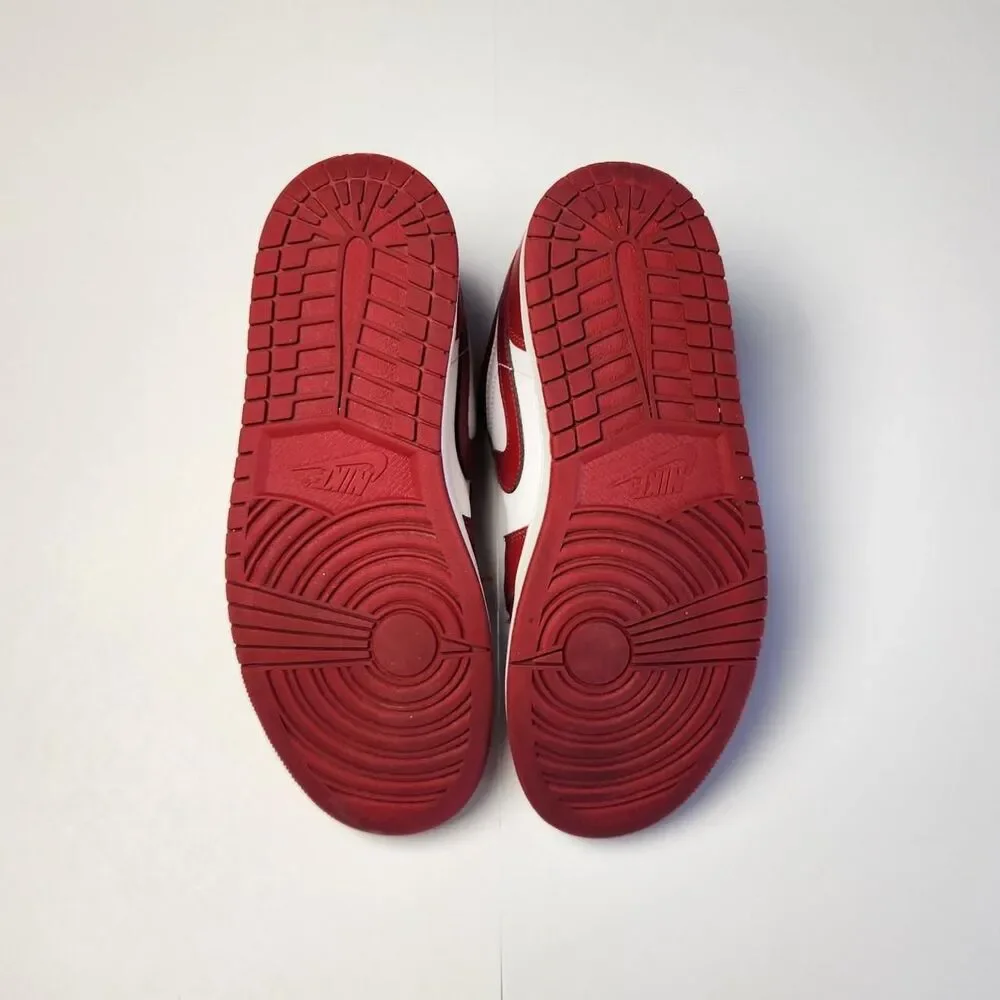 Jordan Men's Red and White Trainers